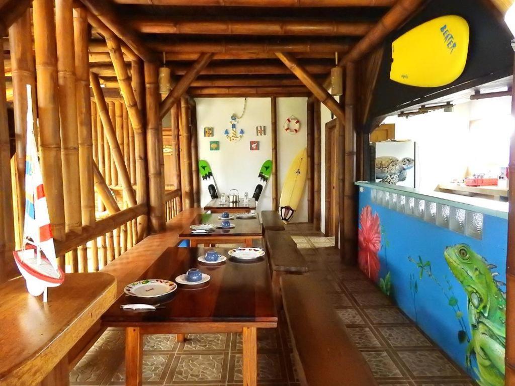 El Bochinche Hotel Mompiche Exterior foto